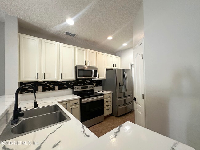 Building Photo - 6131 Bartram Village Dr