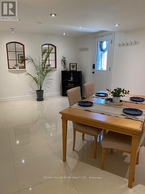 Photo du bâtiment - 155 Island Rd