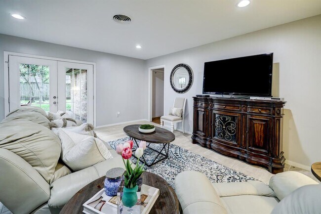 Foto del edificio - 9622 Meadowcroft Dr