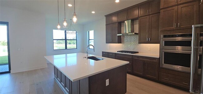 Foto del edificio - 2625 Waterfront Cir