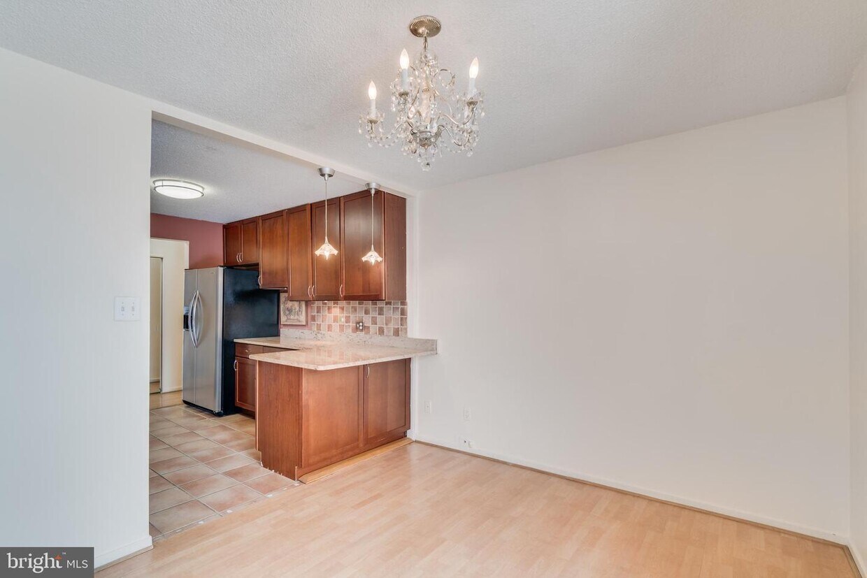 2311 Pimmit Dr Unit 204, Falls Church, VA 22043 Condo for Rent in