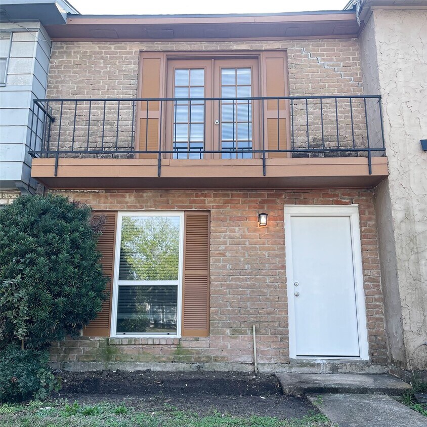 Foto principal - 7331 Chasewood Dr