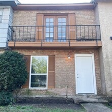 Building Photo - 7331 Chasewood Dr