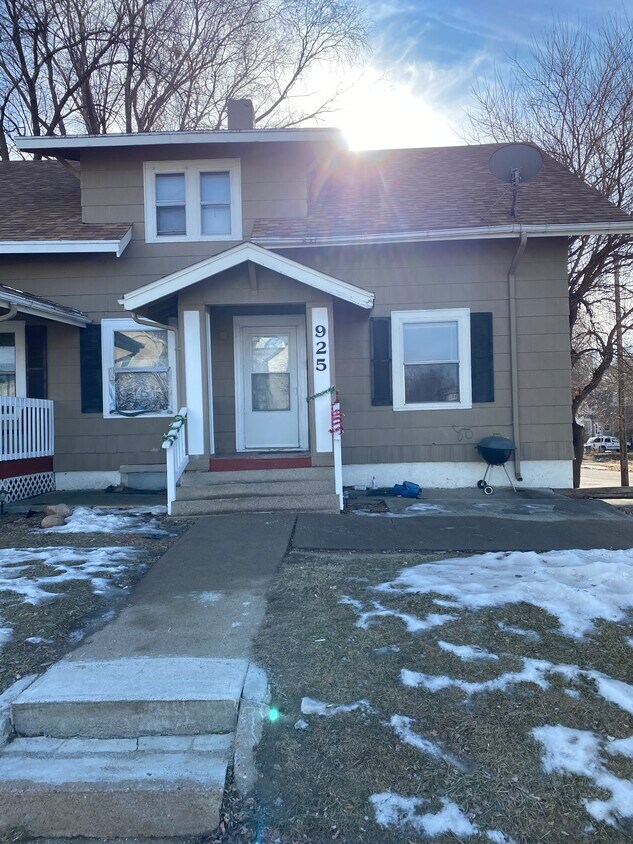 Foto principal - 925 W 12th St