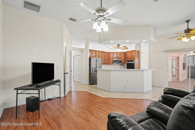 Foto del edificio - 1619 Amador Ave NW
