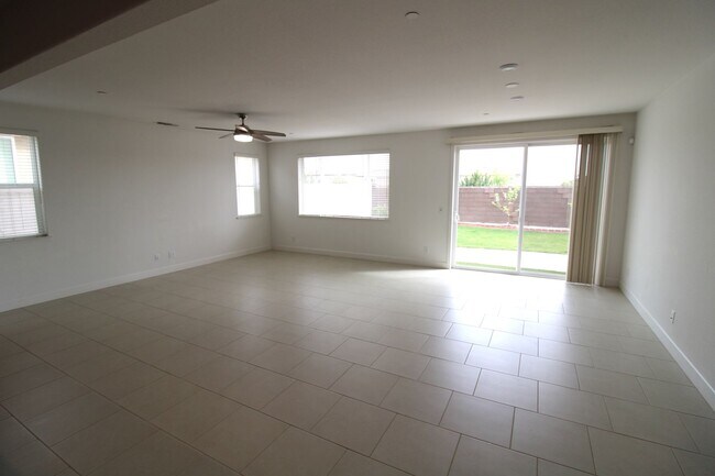 Building Photo - Spacious 3bd/2ba Home in Folsom Ranch