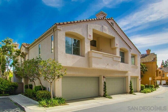 Building Photo - 5540 Renaissance Ave
