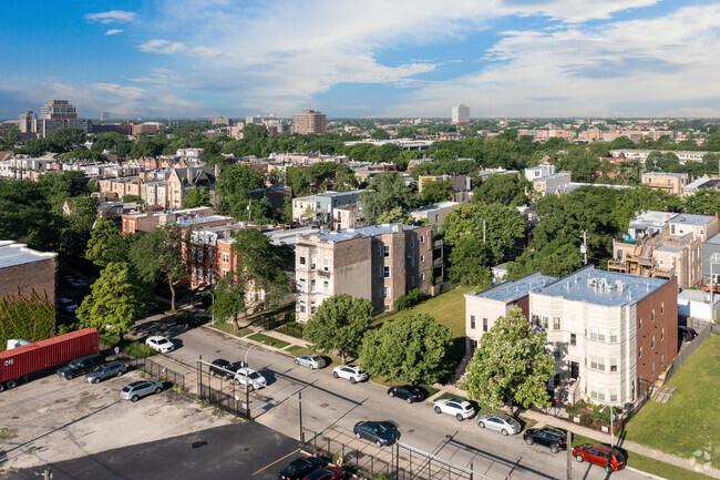 Aerial Photo - 4326 S Greenwood Ave