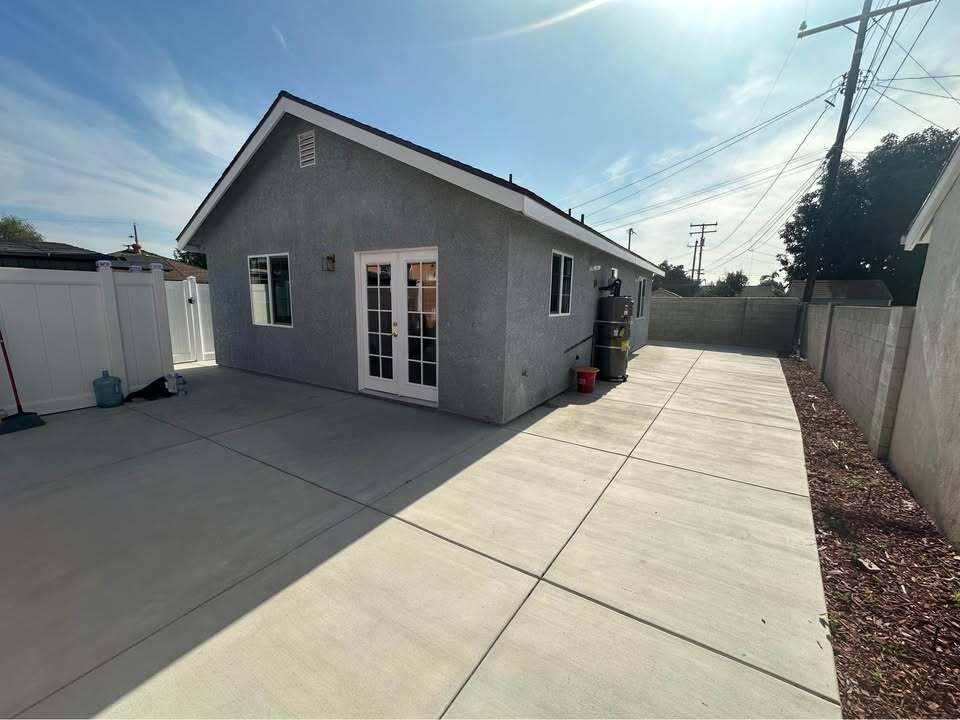 Primary Photo - 13809 Actina Ave