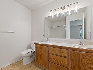 Foto del edificio - 236-238-238 Rossiter Ave