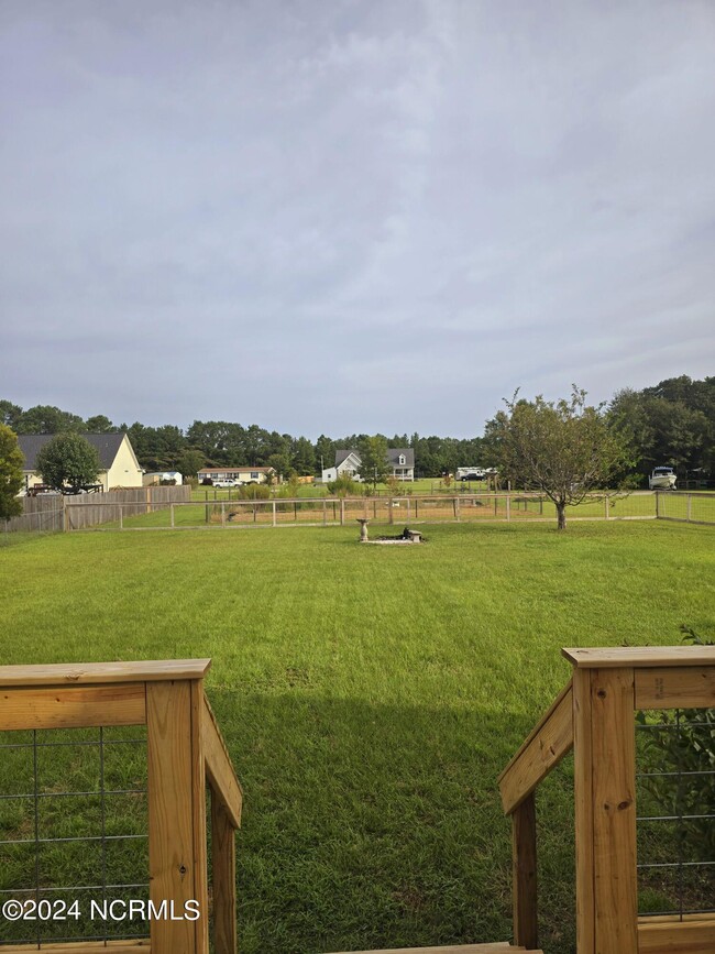 Building Photo - 1332 Nine Foot Rd