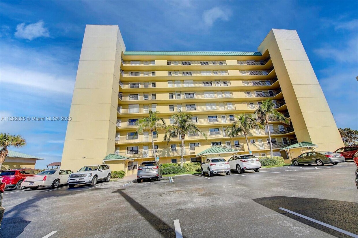 7380 S Ocean Dr Unit 319, Jensen Beach, FL 34957 Condo for Rent in