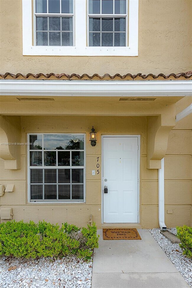 Building Photo - 705 SW 122nd Ave