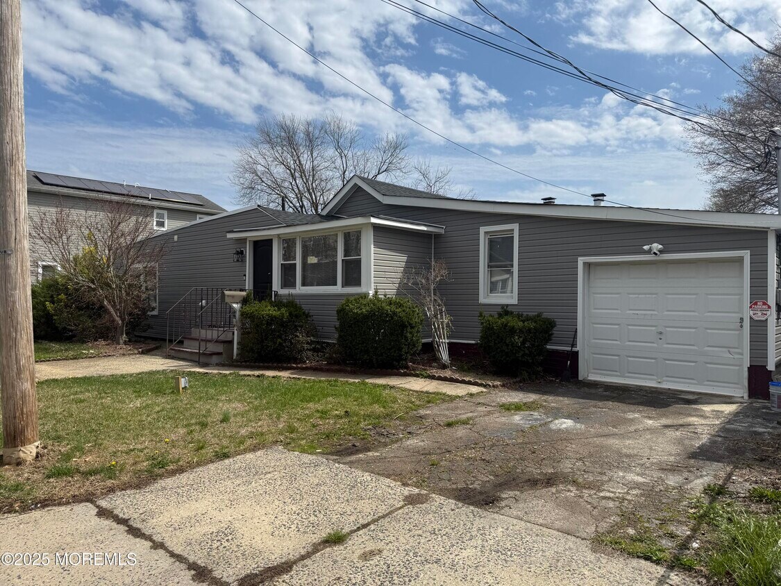 Foto principal - 636 Sydney Ave