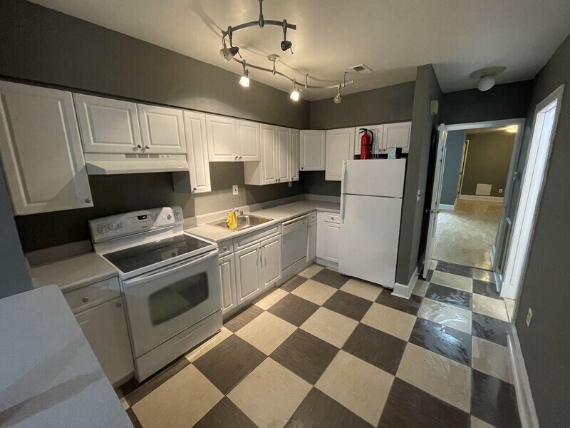 Foto principal - 7 W Biddle St