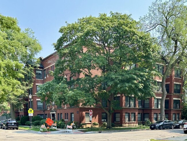 Building Photo - 320 Lee St