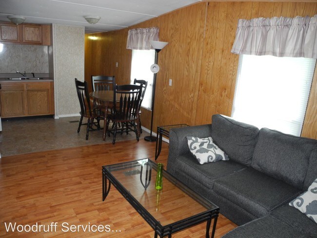 Building Photo - 3 br, 1 bath House - #94 Oak Hills Lane