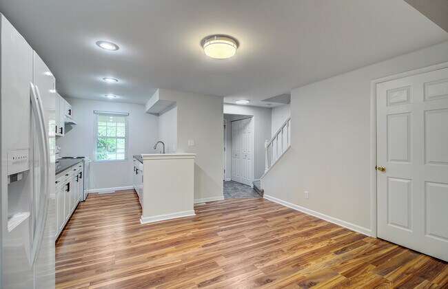 Foto del edificio - 204 Parkwood Dr