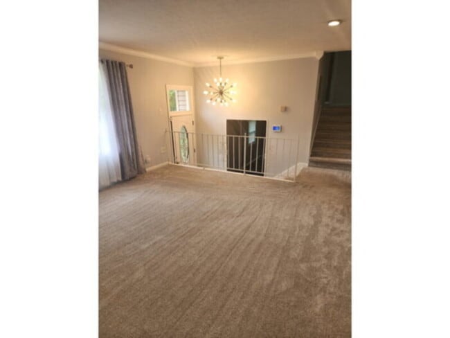Building Photo - 207 Ingleside Dr