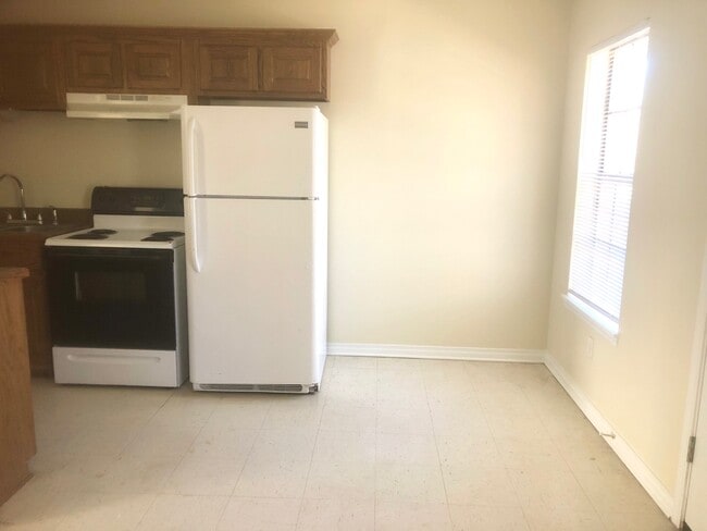 Foto del edificio - 44068 S Baptist Rd