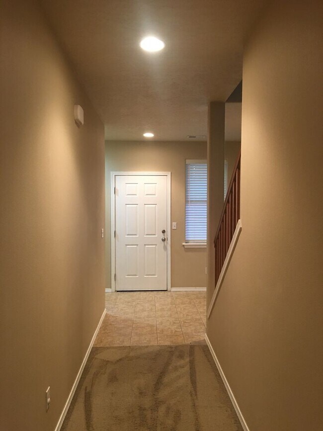 Foto del edificio - 6308 Ochoco Ln