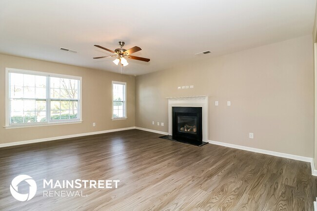 Foto del edificio - 4105 Laurel Glen Dr