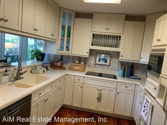 Building Photo - 3 br, 2.5 bath House - 29 Gull Point Road
