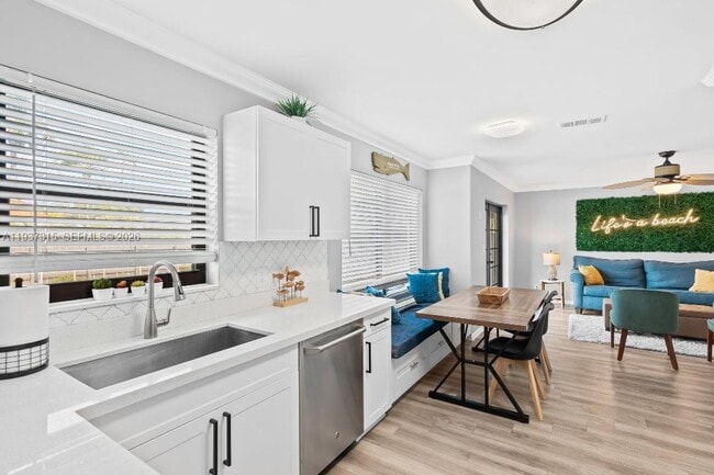 Building Photo - 223 SE 8th St