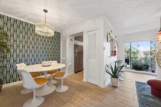 Building Photo - 3809 N Braeswood Blvd