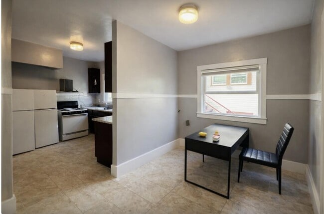 Building Photo - 2366 Virginia St