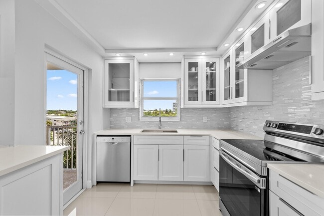 Foto del edificio - 1200 Hibiscus Ave