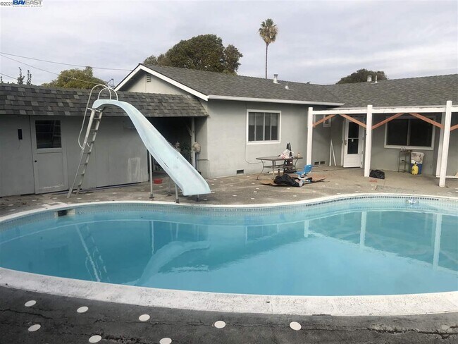 Building Photo - 3630 MacGregor Ln