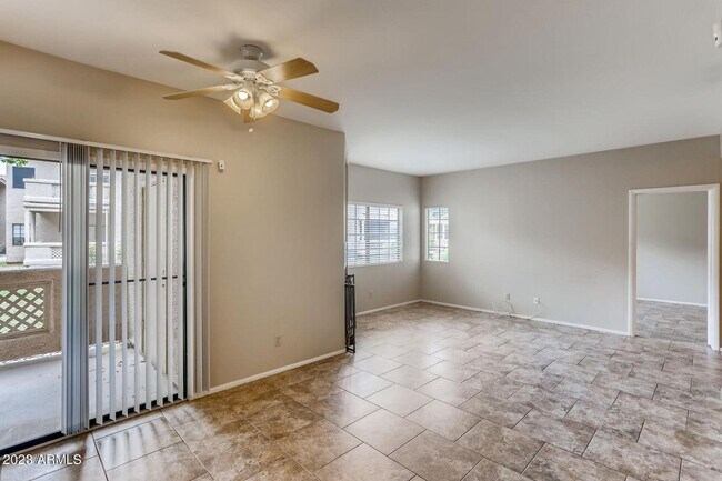 Building Photo - 930 N Mesa Dr
