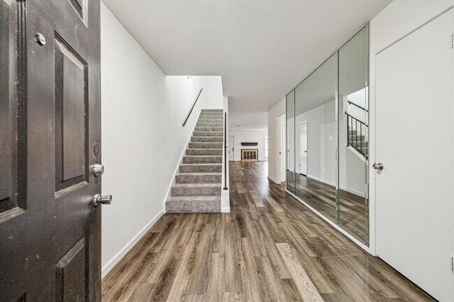 Foto del edificio - 15341 Falmouth Ave