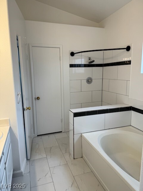 Foto del edificio - 1532 Bluestar Dr