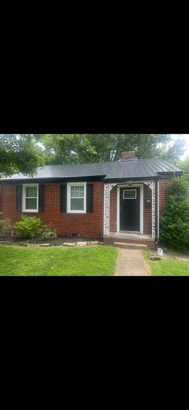 Building Photo - 1528 E Sevier Ave