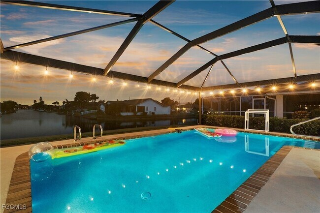 Building Photo - 511 SE 18th Ave