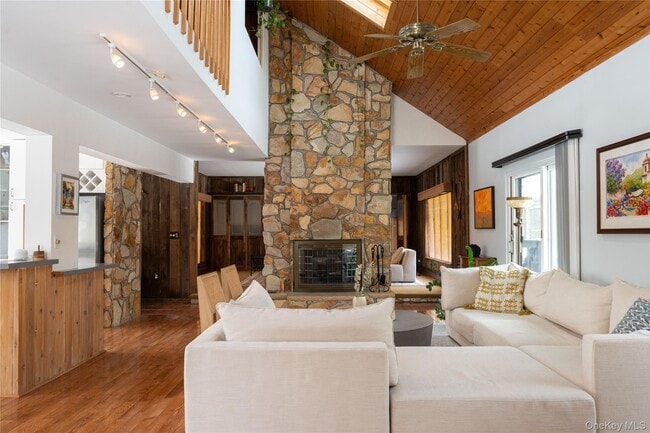 Foto del edificio - 224 Last Rd