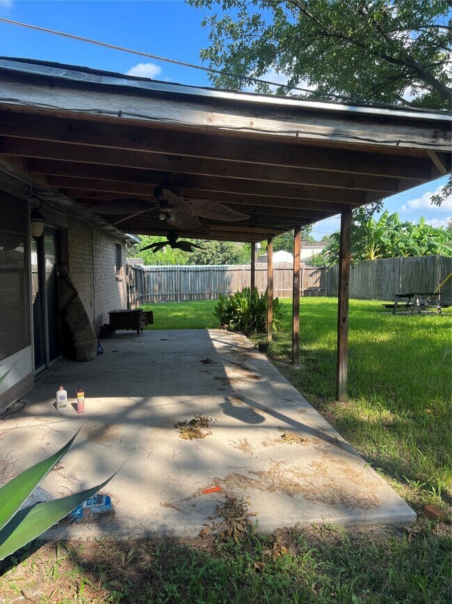 Foto del edificio - 5203 Markwood Ln