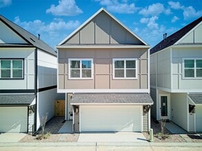 Building Photo - 209 Clark Rd