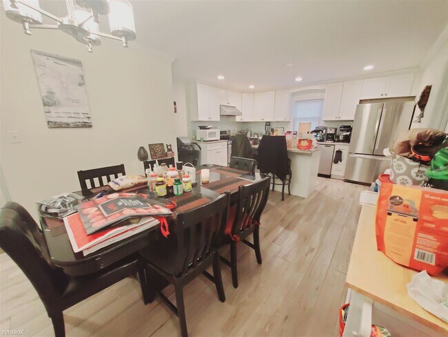 Building Photo - 3 br, 2 bath Condo - 29 Dean St Unit 1