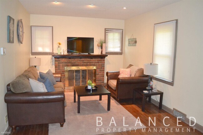 Building Photo - 3 br, 2 bath House - 1725 SW Oakley Ave