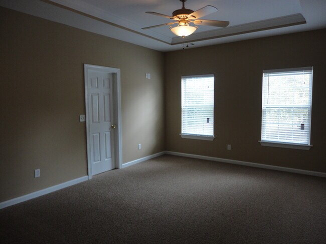 Building Photo - 5150 Hyde Trl