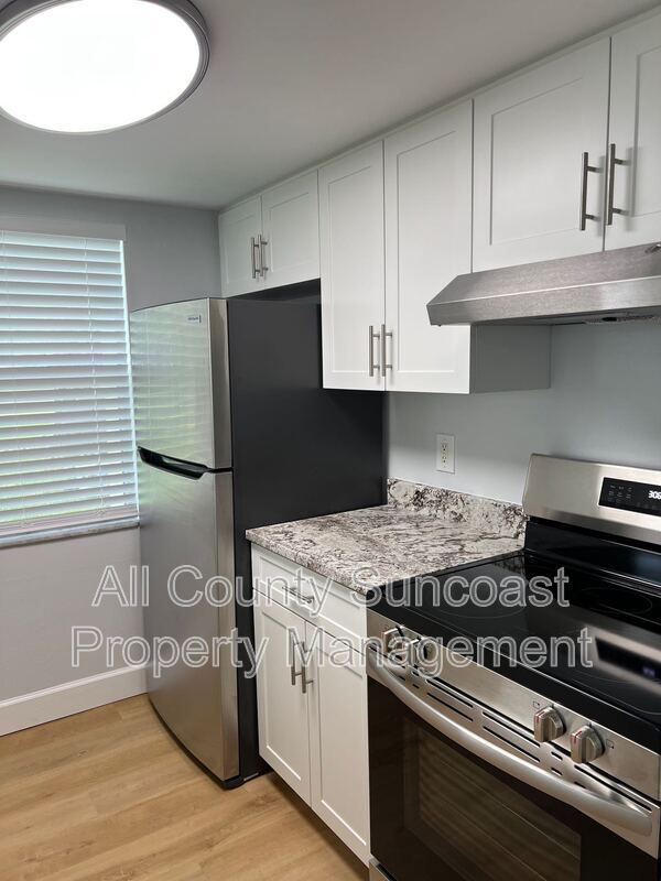 Foto del edificio - 900 70th St N