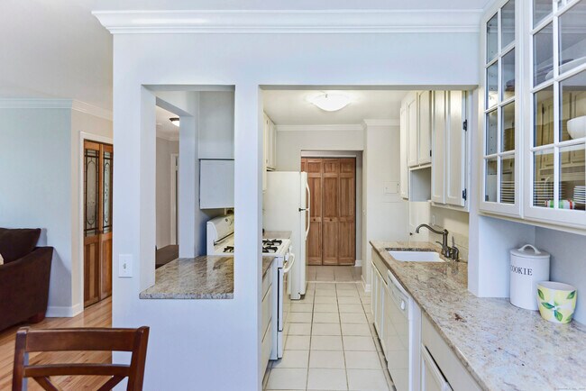 Foto del edificio - 53 Lawson Ln
