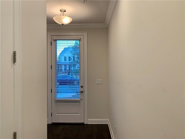 Foto del edificio - 421 Johnson Ct
