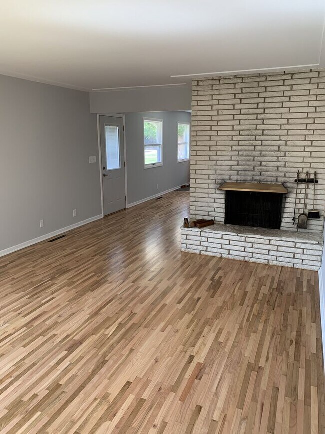 Building Photo - 5124 Ebert Ct