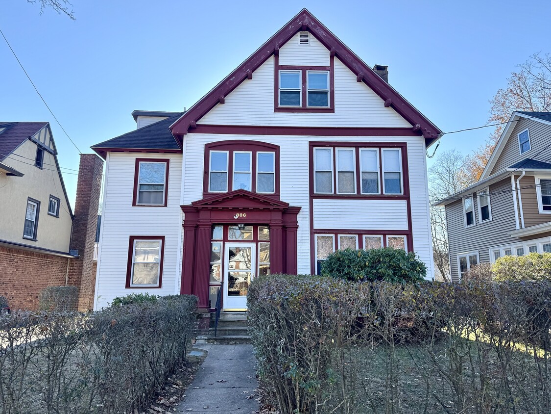 Foto principal - 804 Edgewood Ave