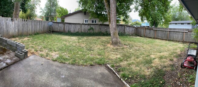 patio trasero - 1990 W 17th Ave