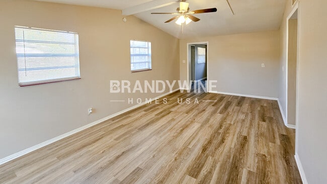 Building Photo - 4401 N 72nd St